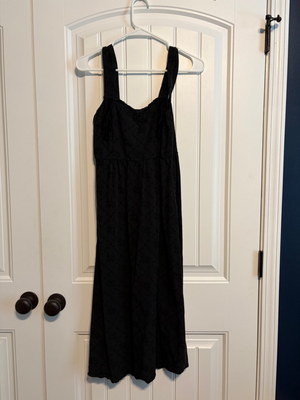 Black Sleeveless Maxi Dress - Classic Women's Dress